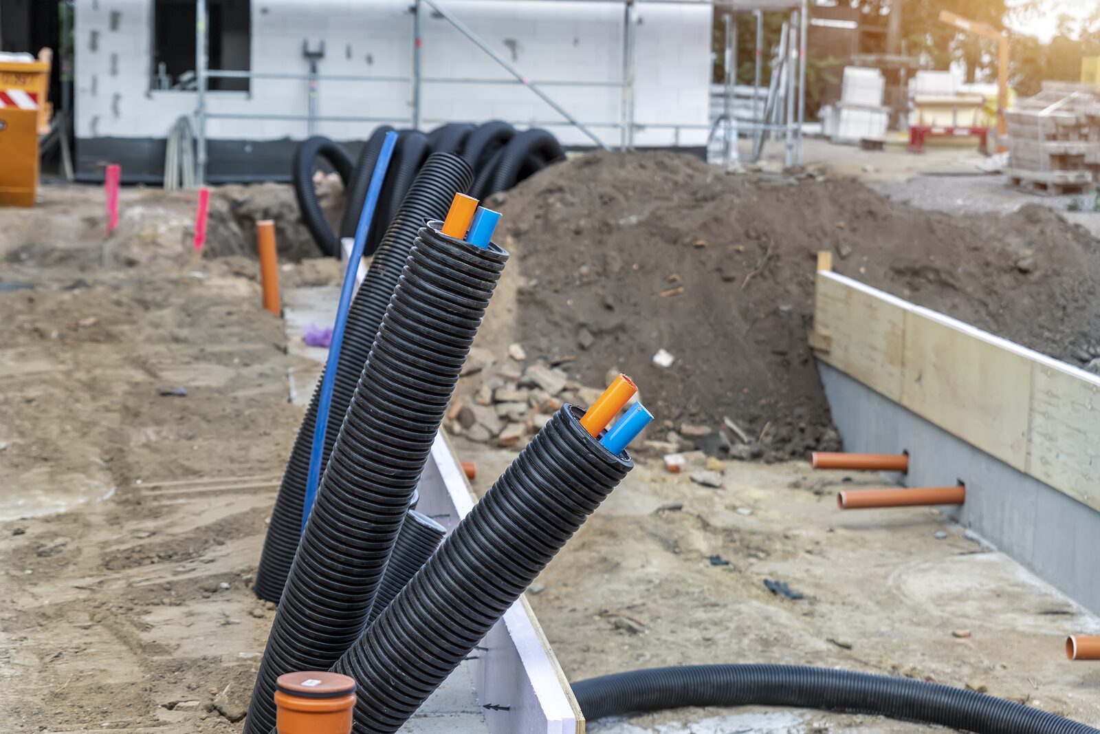 Elektriker auf der Baustelle
