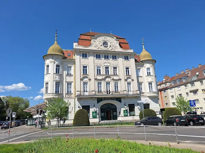Plachutta Stammhaus Wien, Fassade